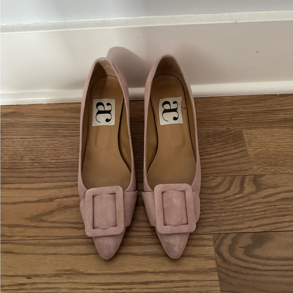 Beautiful pink suede Italian kitten heels Andrea Carrano